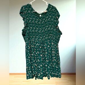 Romantic Gypsy Floral Green‎ Tiered Dress with Ruffle at the Sleeves size 4X